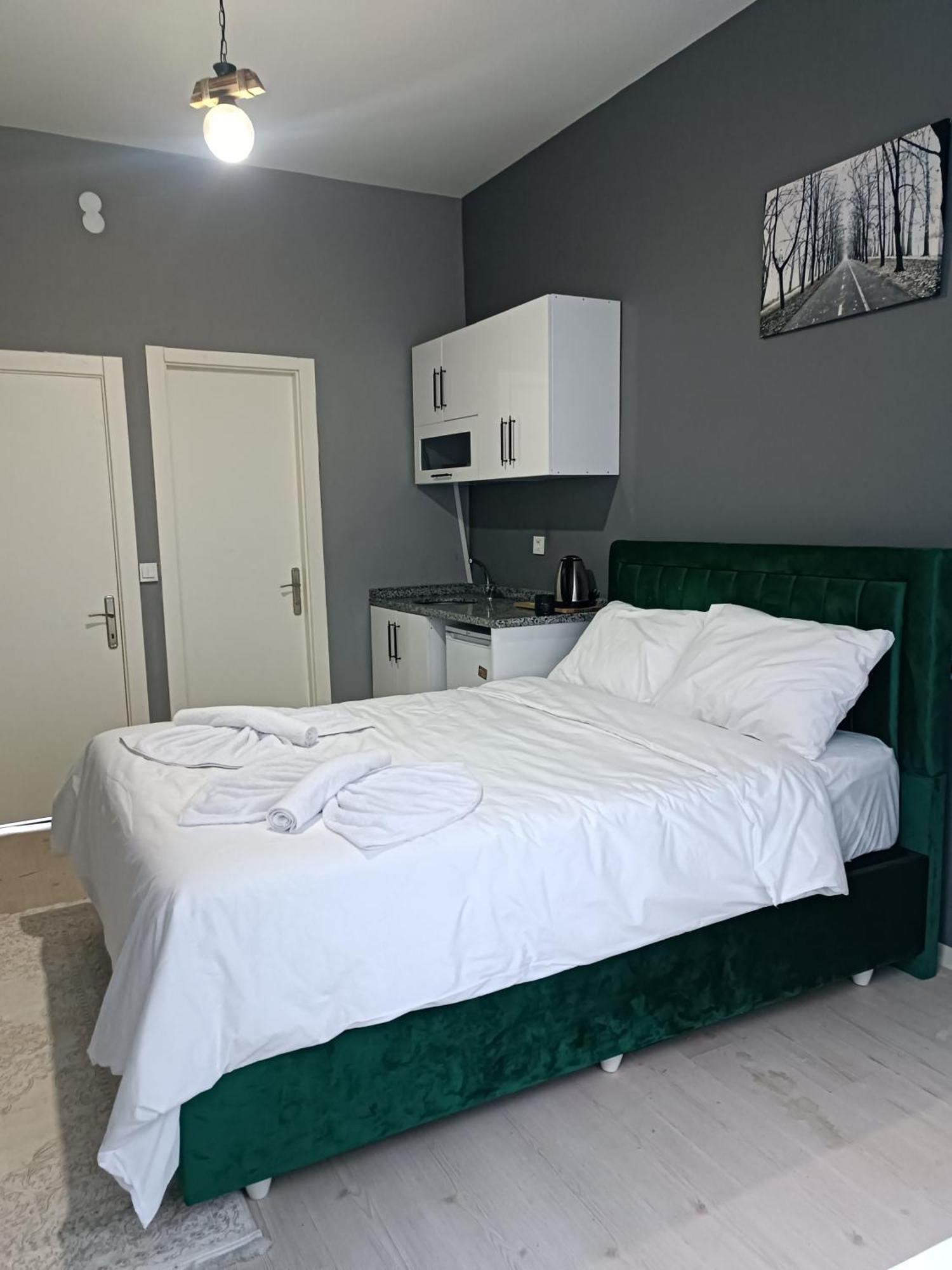 الشقق الفندقية اسطنبولفي  Taksim Street House المظهر الخارجي الصورة