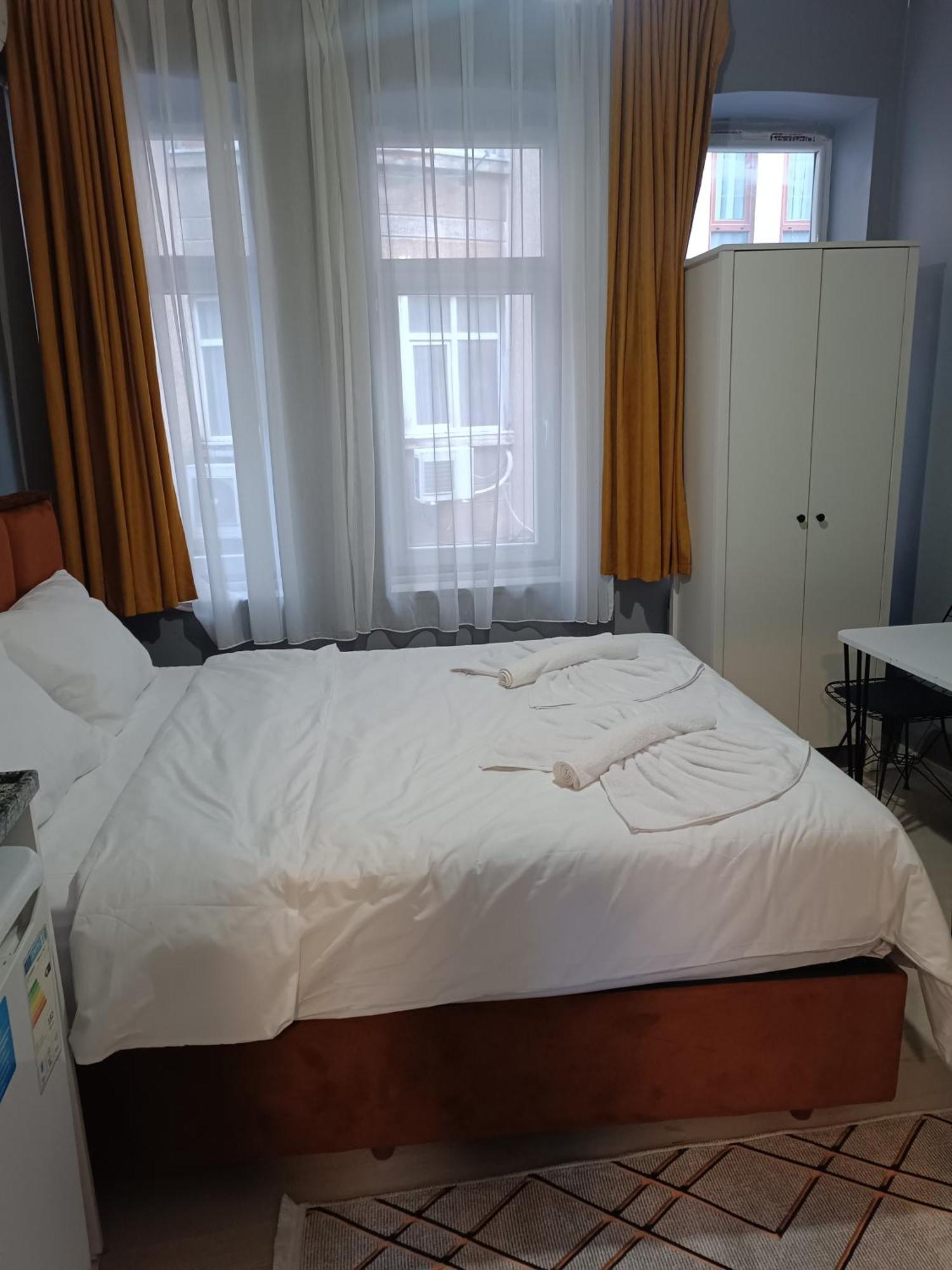 الشقق الفندقية اسطنبولفي  Taksim Street House المظهر الخارجي الصورة